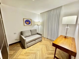 Apartamento amueblado 3 dormitorios y cuarto de servicios, zona 10 — Apartamento en Alquiler en Zona 10, Guatemala, Ciudad — miniatura 7 de 14
