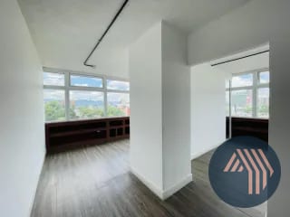 Alquiler de Céntricas Oficinas Desde 80MT2 - Plaza Marítima, Zona 10 — Oficina en Alquiler en Zona 10, Guatemala, Ciudad — miniatura 6 de 10