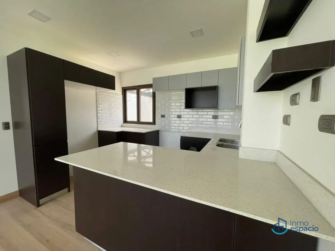 Casa Nueva en Venta, zona 15 — Casa en Venta en Zona 15, Guatemala, Ciudad — foto 5 de 7
