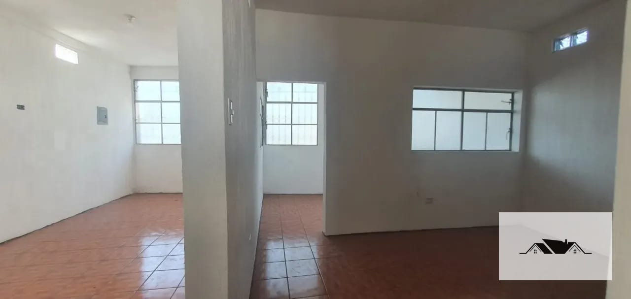 En Renta Casa Zona 12 sobre Calzada Aguilar Batres con muy buena ubicación — Casa en Alquiler en Zona 12, Guatemala, Ciudad — foto 14 de 17