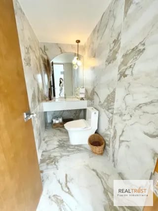 Loft en Renta Edificio Aoki Zona 14 — Apartamento en Alquiler en AOKI, Zona 14, Guatemala, Ciudad — miniatura 8 de 17