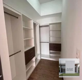 CASALINI DIAGONAL Apartamento 2 Dormitorios cada uno con baño, balcón y walk in closet Zona 10 — Apartamento en Alquiler en Casalini Diagonal 6, Zona 10, Guatemala, Ciudad — miniatura 6 de 11