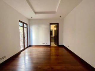 Apartamento Amplio Renta Muxb al Condominio Albereda de la Española 300 MTS2~3 Dormitorios , Sala Familiar ~ Dormitorio de Servicio 2 Parqueos $2,500 + Iva (no Se Aceptan Mascotas) — Apartamento en Alquiler en Muxbal, Guatemala, Ciudad — miniatura 8 de 12