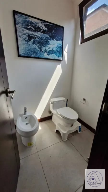 Bella Residencia en Venta Carr. Salvador km 15 Residencias Concepción km 15.5 — Casa en Venta en Carretera a El Salvador, Guatemala, Ciudad — foto 6 de 10