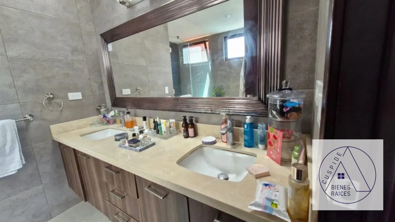 Bella Residencia en Venta Carr. Salvador km 15 Residencias Concepción km 15.5 — Casa en Venta en Carretera a El Salvador, Guatemala, Ciudad — foto 3 de 10