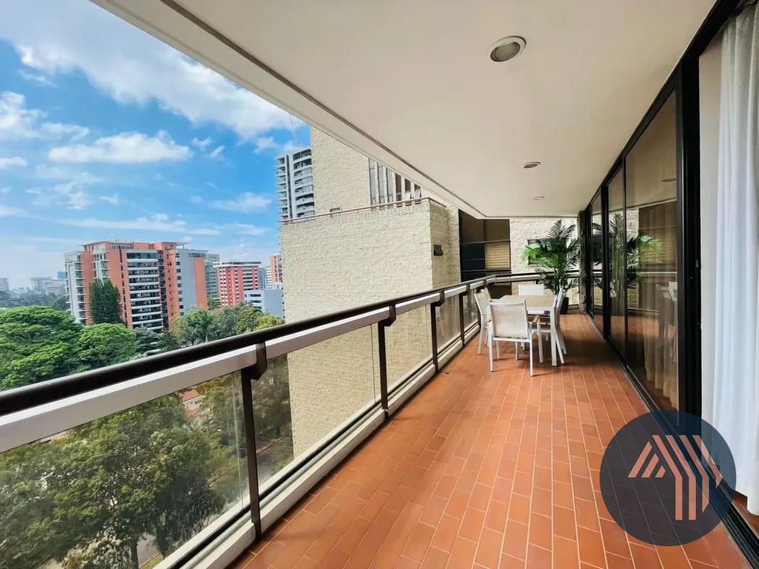 Venta de Céntrico Apartamento Amueblado - Tiffany, Zona 10 — Apartamento en Venta en Tiffany II, Zona 10, Guatemala, Ciudad — foto 10 de 15