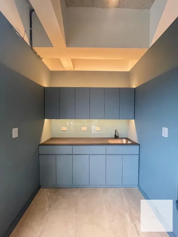Moderna oficina para estrenar, completamente equipada y decorada en VENTA - Zona 10 — Oficina en Venta en Vasanta, Zona 10, Guatemala, Ciudad — foto 8 de 8