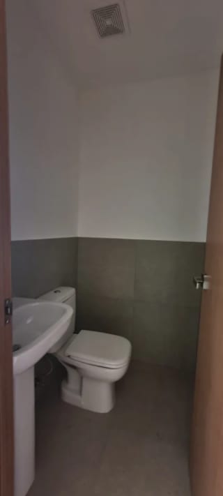 Rento Oficina o Clínica para estrenar zona 14 Edificio Prospere — Oficina en Alquiler en Zona 14, Guatemala, Ciudad — miniatura 6 de 13