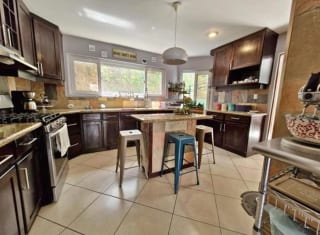 Casa en renta y venta Kanajuyu zona 16 (fuera de garita) — Casa en Venta en Zona 16, Guatemala, Ciudad — miniatura 4 de 12