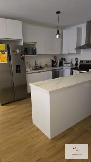 Rento / Vendo apartamento en zona 16, Cayalá Lirios 3 — Apartamento en Alquiler en Ciudad Cayalá, Zona 16, Guatemala, Ciudad — miniatura 1 de 8
