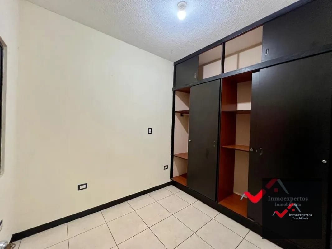 Casa en Venta San Cristobal, Zona 8 Mixco — Casa en Venta en Pinares de San Cristobal, Zona 8 Mixco, Guatemala, Ciudad — foto 4 de 14