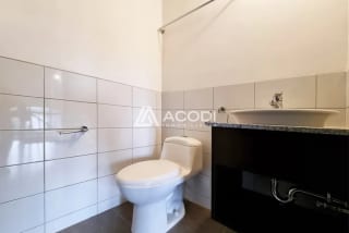 Apartamento con Jardín en Zona 10 — Apartamento en Venta en Zona 10, Guatemala, Ciudad — miniatura 2 de 6