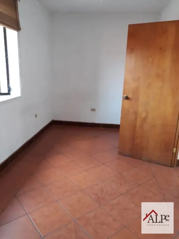Carabanchel Propiedad Ideal Comercial Bodega En Ave. Principal — Casa en Venta en Zona 11, Guatemala, Ciudad — foto 5 de 8