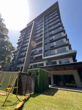 Spazio Residencias Z15, 3 Dormitorios, 139 MTS2 Dormitorio de Servicio $2,000 Incluye Mantenimiento E Iva — Apartamento en Alquiler en Zona 15, Guatemala, Ciudad — miniatura 13 de 13