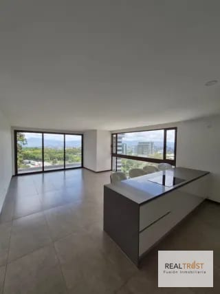 En Renta Precioso Apartamento con Terraza, San Lázaro Zona 15 — Apartamento en Alquiler en San Lázaro, Zona 15, Guatemala, Ciudad — miniatura 1 de 12