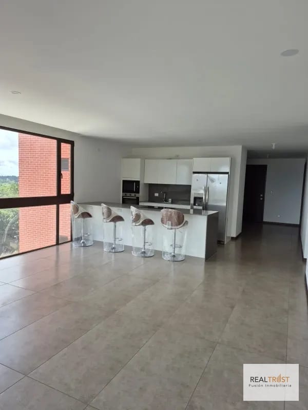 En Renta Precioso Apartamento con Terraza, San Lázaro Zona 15 — Apartamento en Alquiler en San Lázaro, Zona 15, Guatemala, Ciudad — foto 11 de 12