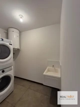 En Renta Precioso Apartamento con Terraza, San Lázaro Zona 15 — Apartamento en Alquiler en San Lázaro, Zona 15, Guatemala, Ciudad — miniatura 2 de 12