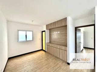 Linda casa en venta para estrenar en Bosques de Santa Elena. — Casa en Venta en Carretera a El Salvador, Guatemala, Ciudad — miniatura 13 de 16