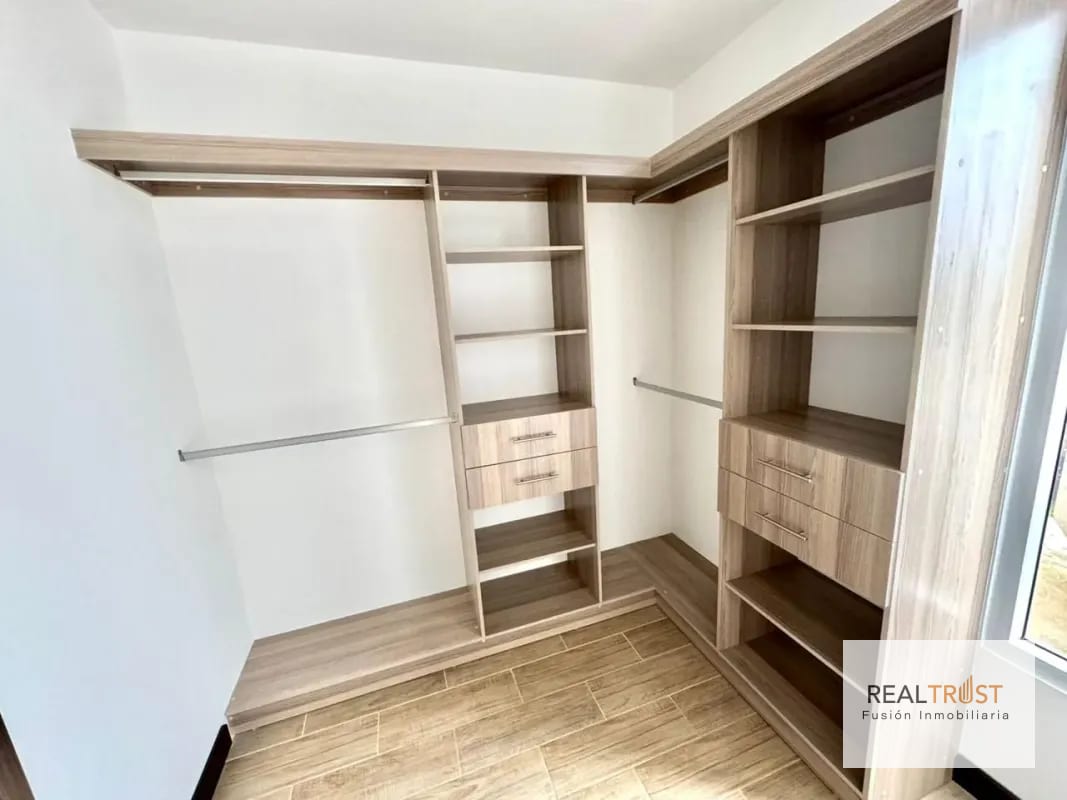 Linda casa en venta para estrenar en Bosques de Santa Elena. — Casa en Venta en Carretera a El Salvador, Guatemala, Ciudad — foto 10 de 16