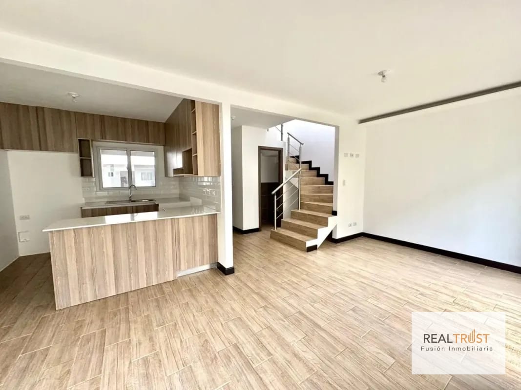 Linda casa en venta para estrenar en Bosques de Santa Elena. — Casa en Venta en Carretera a El Salvador, Guatemala, Ciudad — foto 8 de 16