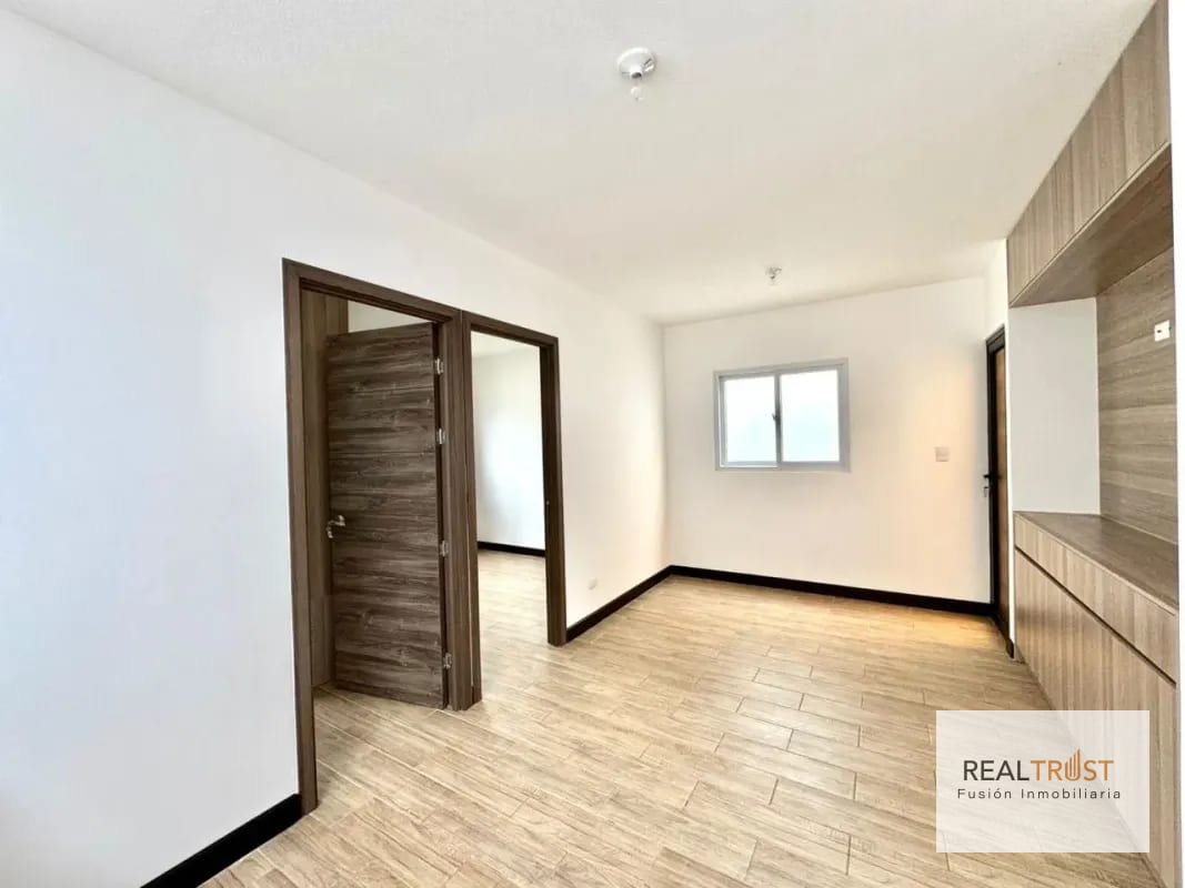 Linda casa en venta para estrenar en Bosques de Santa Elena. — Casa en Venta en Carretera a El Salvador, Guatemala, Ciudad — foto 6 de 16