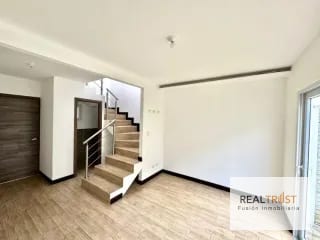 Linda casa en venta para estrenar en Bosques de Santa Elena. — Casa en Venta en Carretera a El Salvador, Guatemala, Ciudad — miniatura 5 de 16
