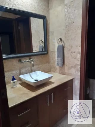 Zona 10 Edificio Mirafiori Hermoso apartamento en Venta. — Apartamento en Venta en Zona 10, Guatemala, Ciudad — miniatura 5 de 9