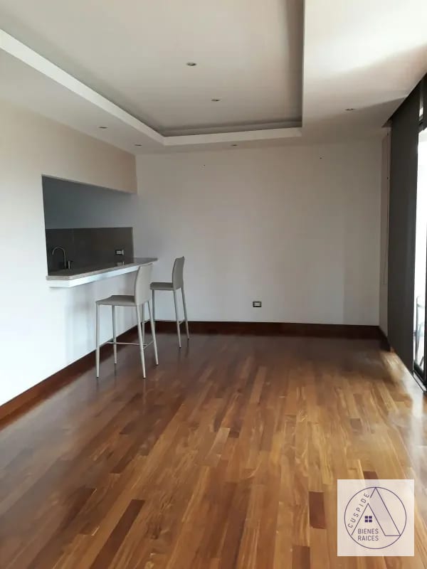 Zona 10 Edificio Mirafiori Hermoso apartamento en Venta. — Apartamento en Venta en Zona 10, Guatemala, Ciudad — foto 4 de 9