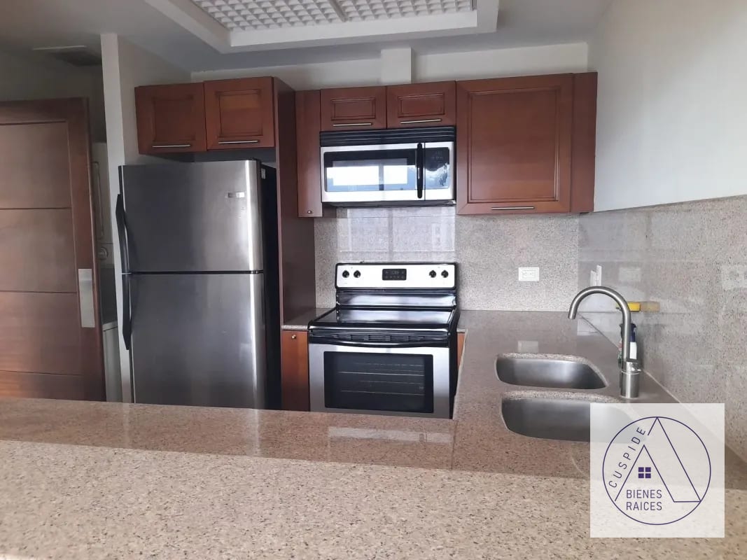 Zona 10 Edificio Mirafiori Hermoso apartamento en Venta. — Apartamento en Venta en Zona 10, Guatemala, Ciudad — foto 2 de 9