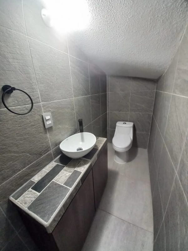 🏡 Casa de lujo con apartamento independiente – Km 19 Carretera a San José Pinula — Casa en Venta en km 16-20, Carretera a El Salvador, Guatemala, Ciudad — foto 9 de 17