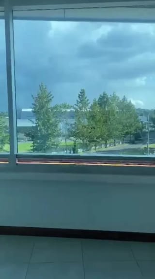 Oficina pequeña en renta con parqueos incluidos . Excelente ubicación, Carretera a El Salvador, por Decocity 🏙 — Oficina en Alquiler en Carretera a El Salvador, Guatemala, Ciudad — miniatura 1 de 5