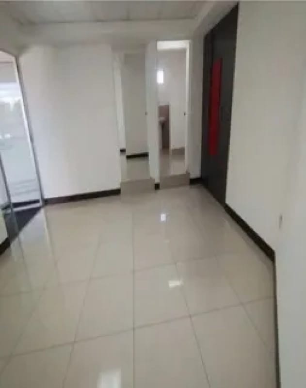 🏢 Oficina en Renta – Zona 13, Avenida Hincapié ¡Amplia, funcional y lista para usar! 📍 — Oficina en Alquiler en Zona 13, Guatemala, Ciudad — foto 6 de 7
