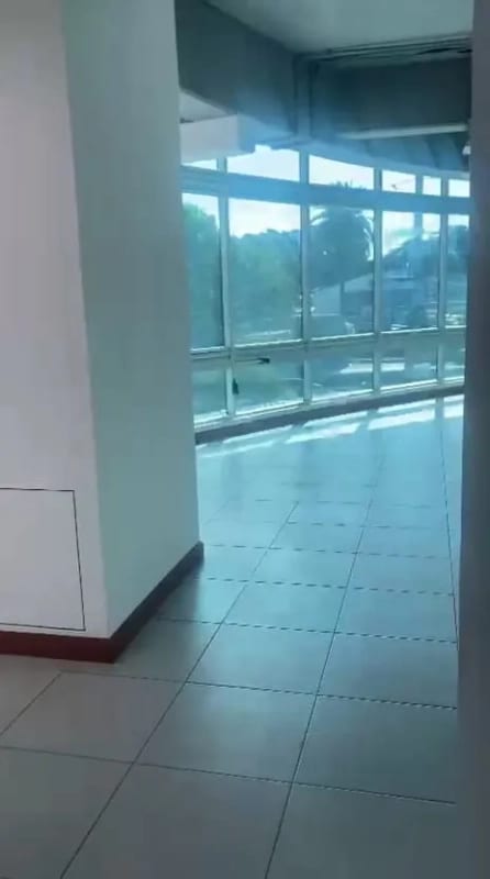 🏢 Oficina en renta – ¡Espacio amplio y cómodo, por Decocity! 💼 — Oficina en Alquiler en Carretera a El Salvador, Guatemala, Ciudad — foto 4 de 9