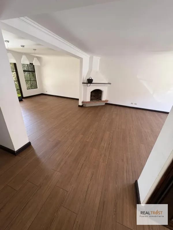 Casa en Venta Colinas de Arrazola km 17.5 Entrada a Olmeca — Casa en Venta en Carretera a El Salvador, Guatemala, Ciudad — foto 1 de 16