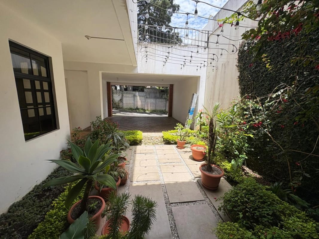 Casa en venta Colinas de Arrazola km 17.5 entrada a Olmeca — Casa en Venta en Carretera a El Salvador, Guatemala, Ciudad — foto 16 de 17