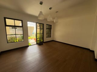 Casa en venta Colinas de Arrazola km 17.5 entrada a Olmeca — Casa en Venta en Carretera a El Salvador, Guatemala, Ciudad — miniatura 15 de 17