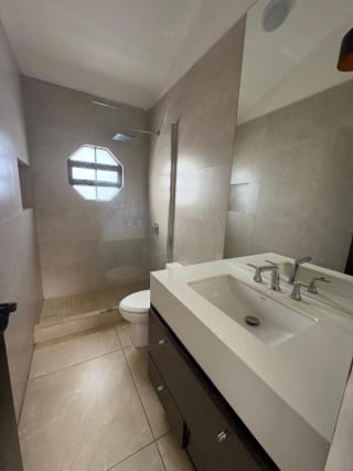 Casa en venta Colinas de Arrazola km 17.5 entrada a Olmeca — Casa en Venta en Carretera a El Salvador, Guatemala, Ciudad — miniatura 7 de 17
