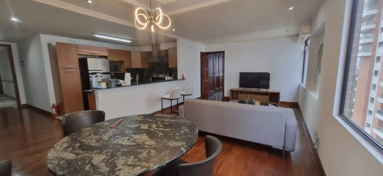 Apartamento en Venta Zona 14 Edificio Antiguo — Apartamento en Venta en San Patricio, Zona 14, Guatemala, Ciudad — foto 2 de 11
