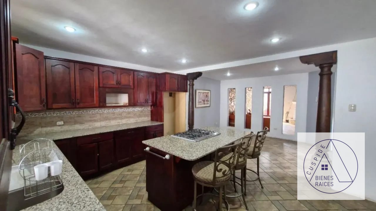 Antigua Guatemala San Bartolome Becerra se vende Casa fuera de condominio. — Casa en Venta en Antigua, Sacatepéquez — foto 9 de 11