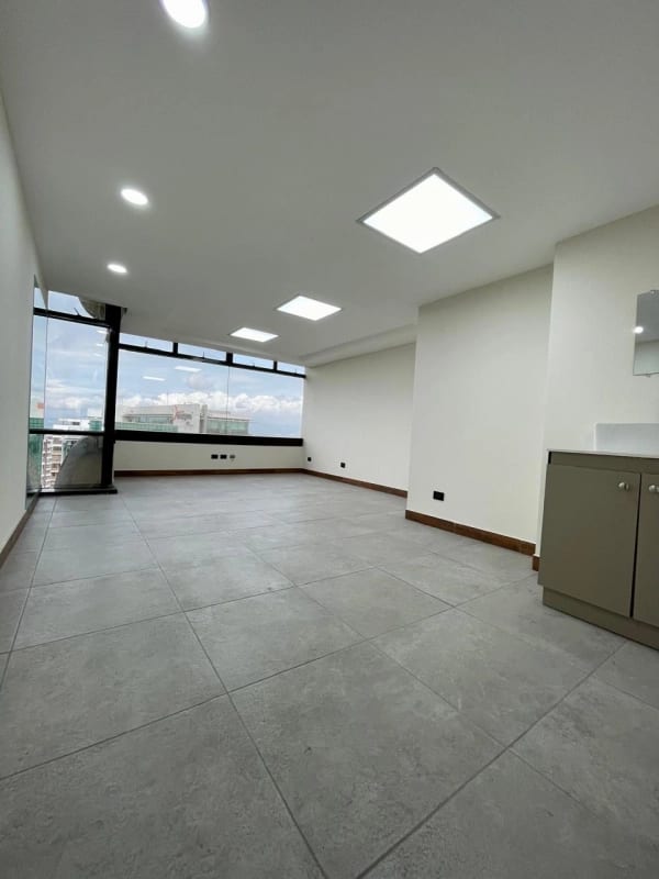 Clinica Medica en Venta, Multimedica zona 15 — Clínica en Venta en Multimedica, Zona 15, Guatemala, Ciudad — foto 4 de 10