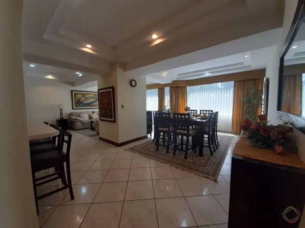 Apartamento en Renta Zona 10 — Apartamento en Alquiler en Zona 10, Guatemala, Ciudad — foto 1 de 8