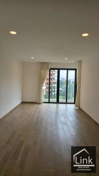 venta de Apartamento zona 14 PARQUE 14 — Apartamento en Venta en Parque 14, Zona 14, Guatemala, Ciudad — miniatura 1 de 9