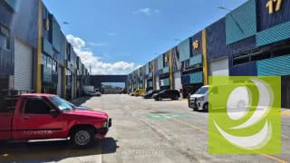 Vendo/rento Bodega en Villa Canales en Parque Industrial — Bodega / Ofibodega en Venta en Villa Canales, Guatemala, Ciudad — miniatura 1 de 3