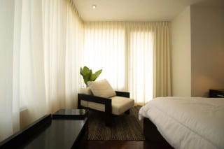 Apartamento amueblado en renta en zona 10 — Apartamento en Alquiler en Zona 10, Guatemala, Ciudad — miniatura 4 de 9