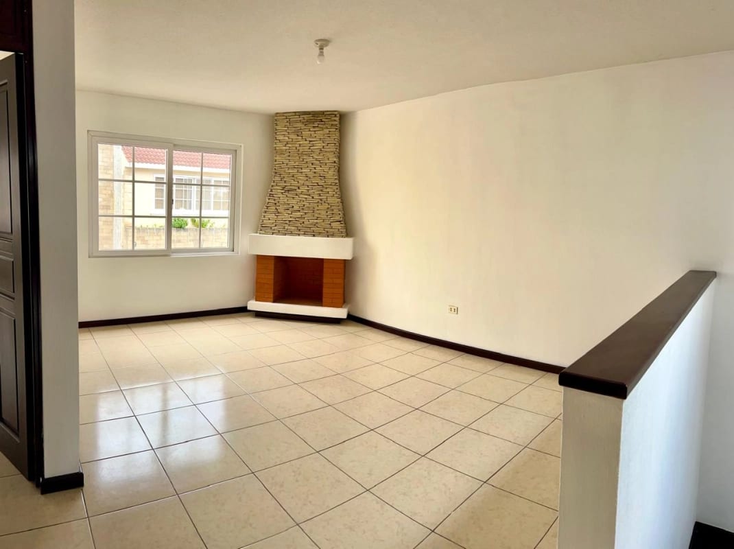 Casa en venta Residenciales Santa Monica km 16.5 — Casa en Venta en Carretera a El Salvador, Guatemala, Ciudad — foto 5 de 17