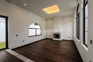Casa en Antigua Guatemala — Casa en Venta en Antigua, Sacatepéquez — miniatura 1 de 6