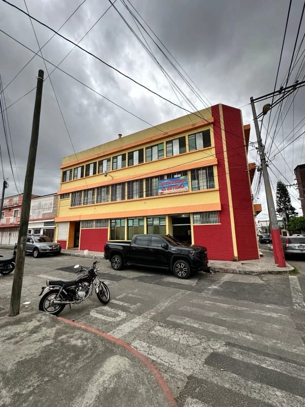 Edificio en venta de 3 niveles, zona 5, Ciudad Capital — Edificio en Venta en Zona 5, Guatemala, Ciudad — foto 1 de 9