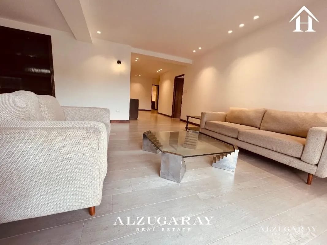 Apartamento Semiamueblado - a Metros de Futeca Zona 14 — Apartamento en Alquiler en Zona 14, Guatemala, Ciudad — foto 1 de 13
