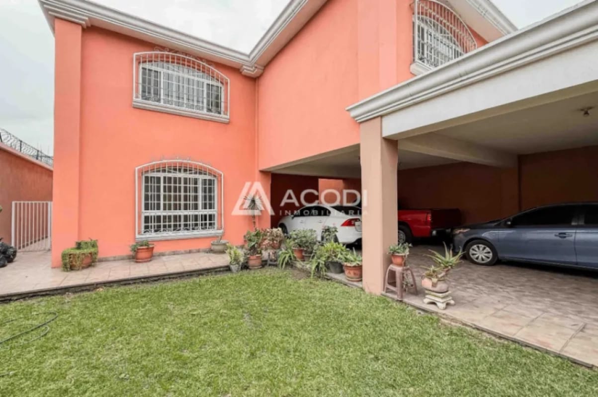 Casa comercial en Zona 12 — Casa en Alquiler en Zona 12, Guatemala, Ciudad — foto 1 de 7