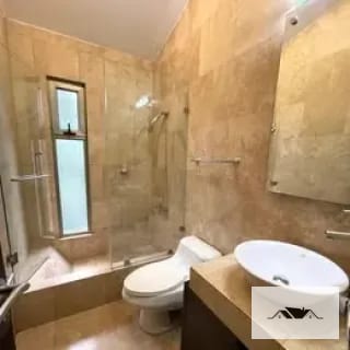 EN VENTA Preciosa y Amplia Casa Colonia El PRADO ZONA 10 — Casa en Venta en El Prado, Zona 10, Guatemala, Ciudad — miniatura 1 de 10